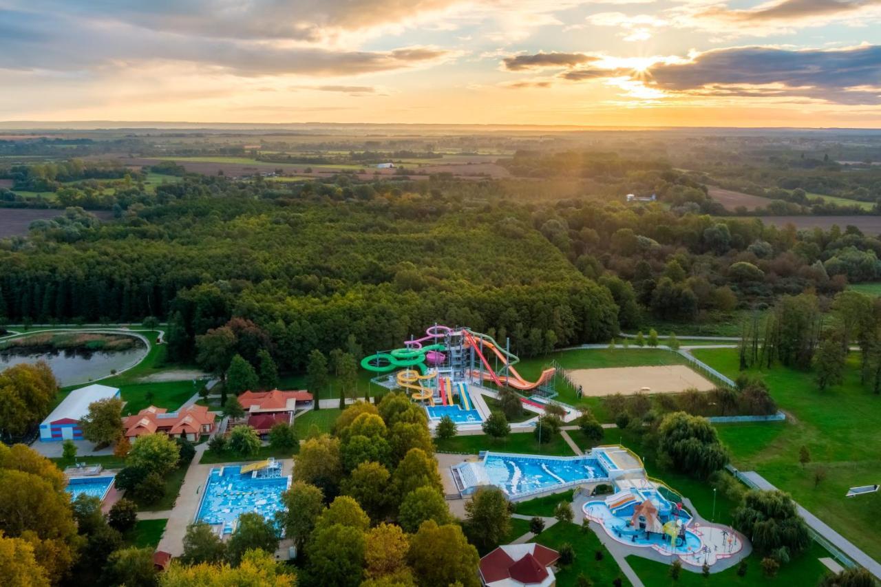 Hunguest Hotel Freya ザラカロシュ エクステリア 写真