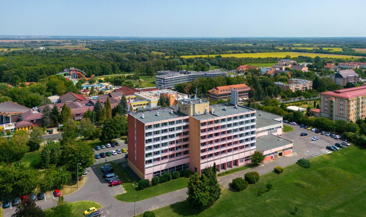 Hunguest Hotel Freya ザラカロシュ エクステリア 写真